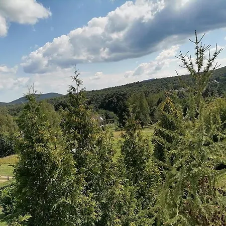 Hébergement de vacances Paradohuta Apartman *