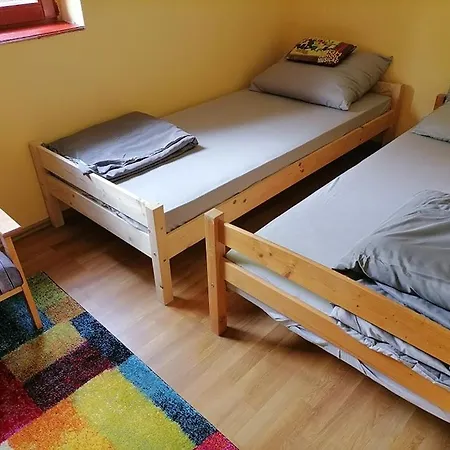 Paradohuta Apartman * Parád